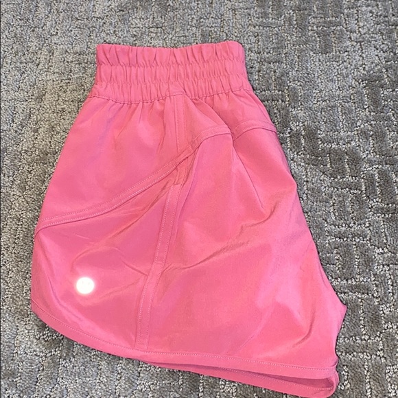 lululemon athletica Pants - Lululemon Hotty Hot shorts 4”